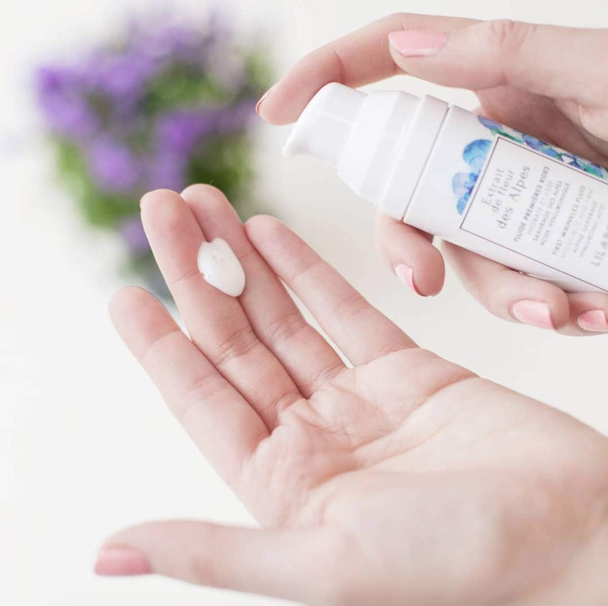 Lilaroze Paris - First Wrinkle Fluid Fleur Des Alpes Extract Moisturises and Smoothes Hyaluronic Acid